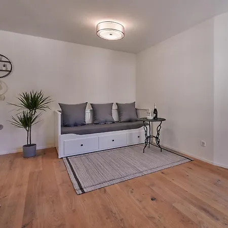 Center With Mountain View Apartment Interlaken