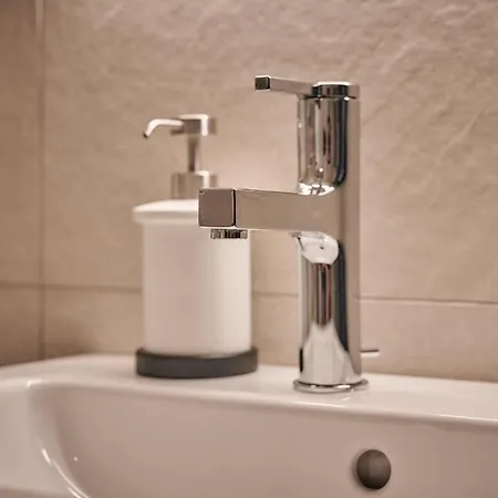 Center With Mountain View *