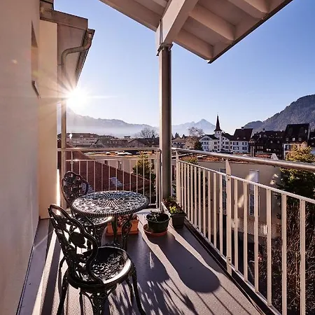 Center With Mountain View Lägenhet Interlaken